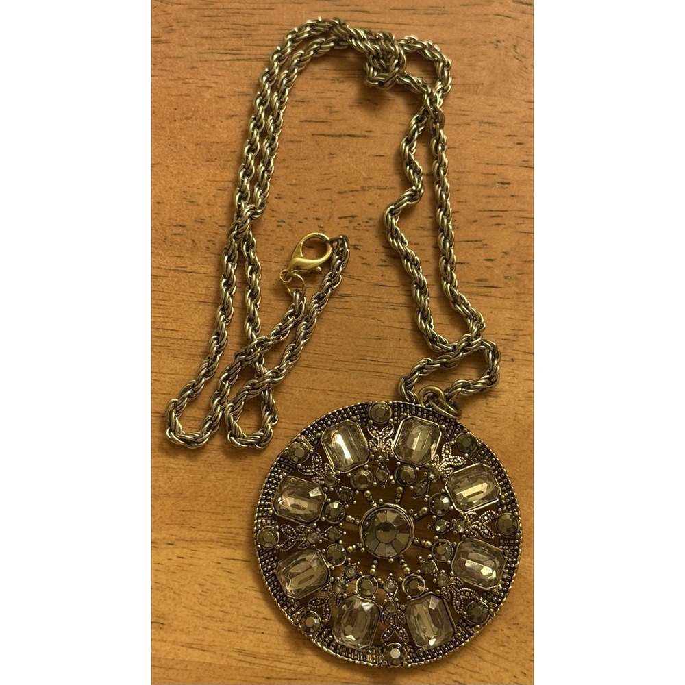 Vintage Medallion Necklace Avon?